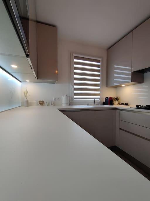 Ferienwohnung App 5 Pers, Parking, 3Mn Rer A, 40 Mn Du Centre De Paris, Cergy Le Haut Exterior foto